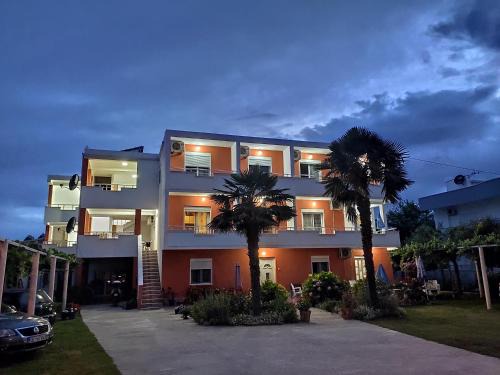 Gjerana House | Casa ROBI - Apartments