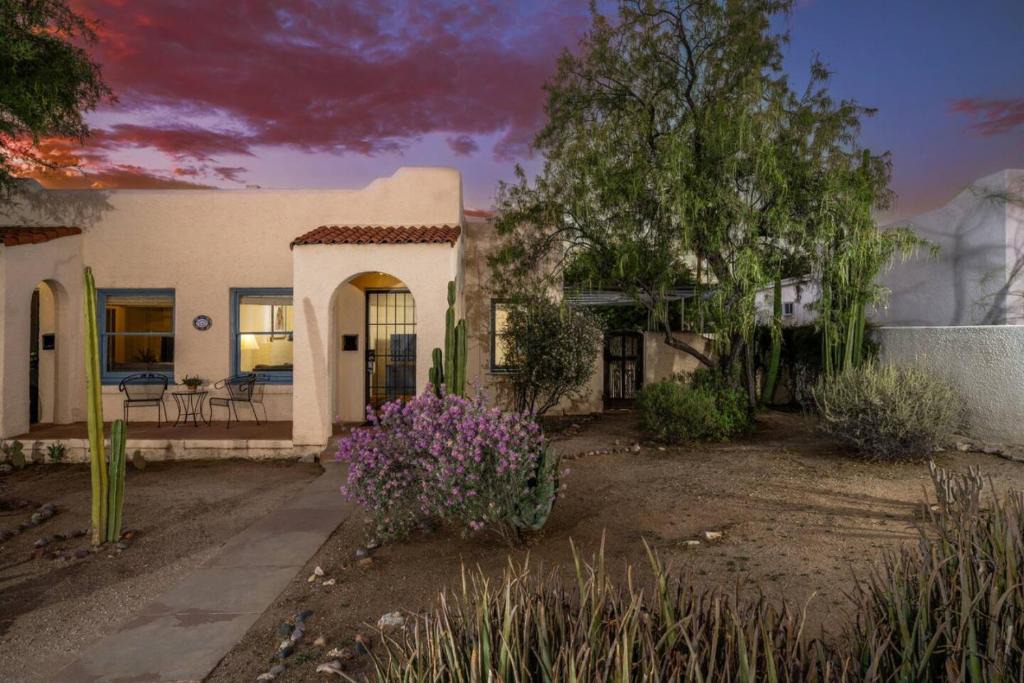 Sam Hughes House | Casita #7