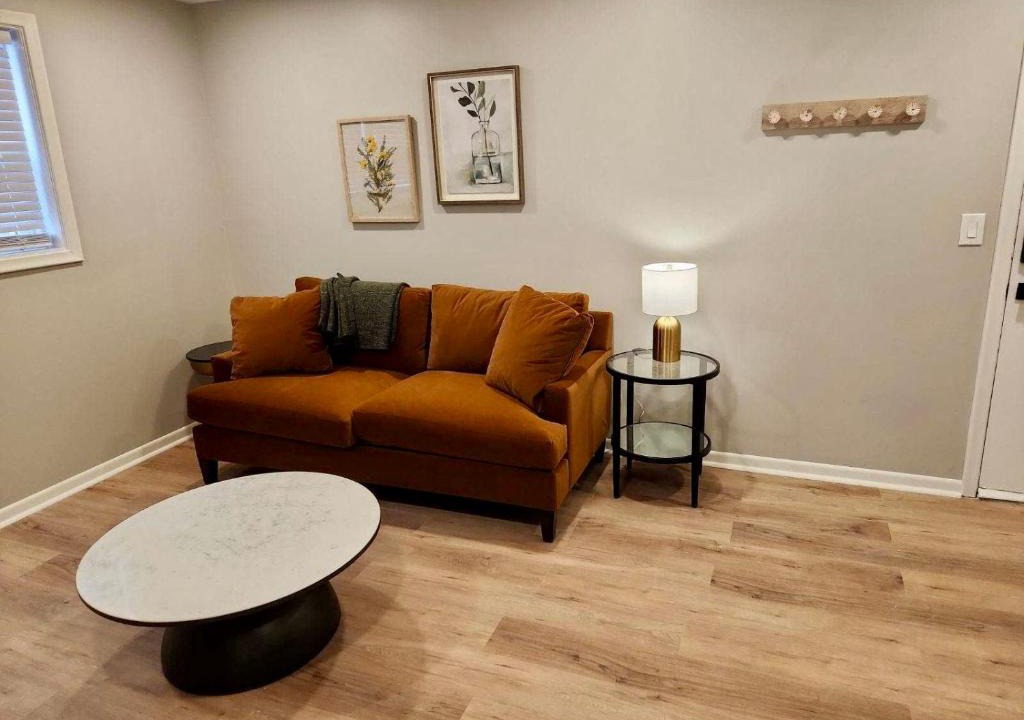 Joslyn Castle Apartment | Cathedral 10-Cozy Urban Living Near UNMC