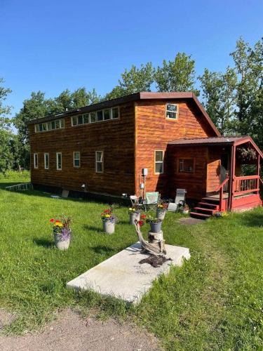 East Glacier Park House | Cedar Cabin Cozy 2-Bedroom next to Glacier Park