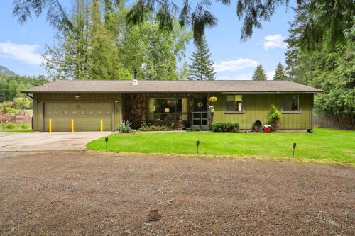 Sandpoint House | Cedar Trees Retreat