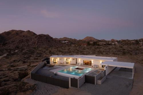 Joshua Tree House | Celestine - Modern w Pool Near Park Entrance