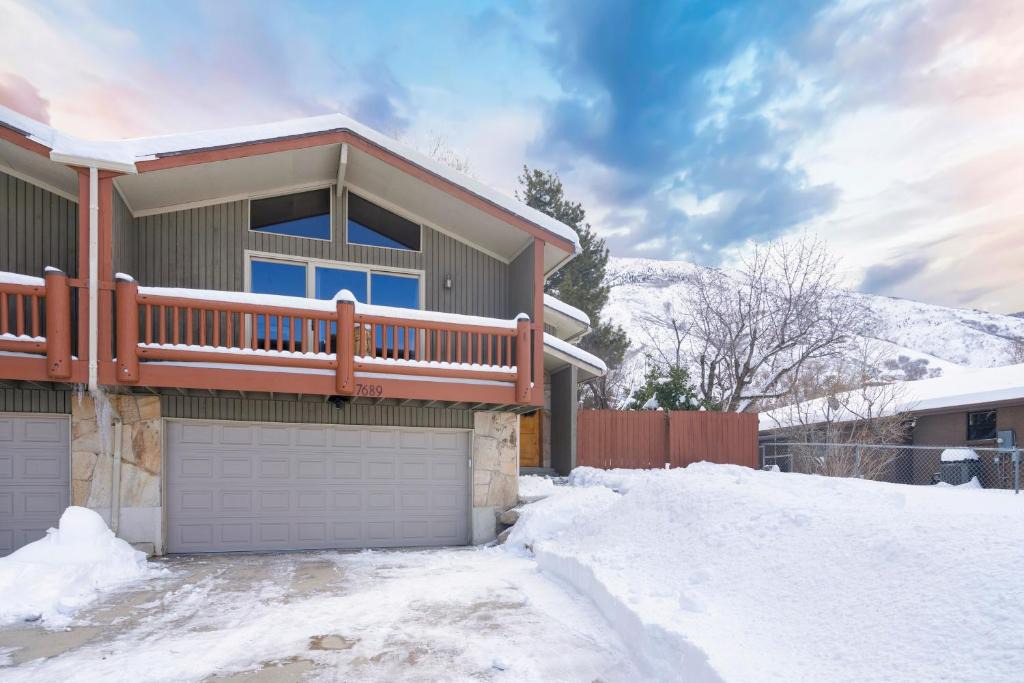 Cottonwood Heights Ski Chalet | Chalet close to resorts