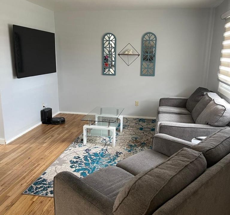 Cheyenne Apartment | Charming 2-Bedroom House for a Peaceful Getaway