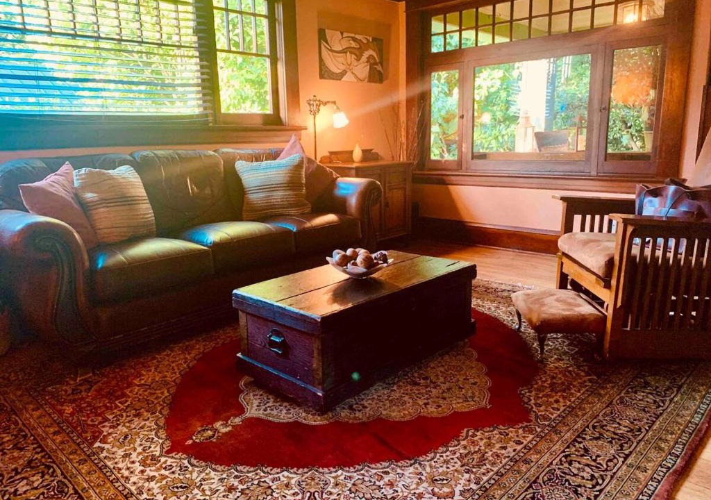 Whiteaker House | Charming Craftsman in Eugenes Historic Whiteaker Neighborhood