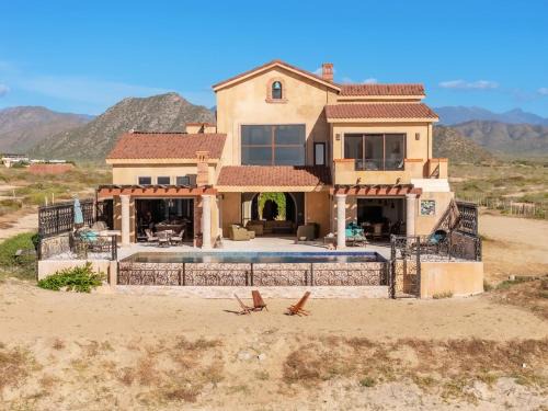 Cerritos House | Chateau Cerritos - Luxury Oceanfront Home