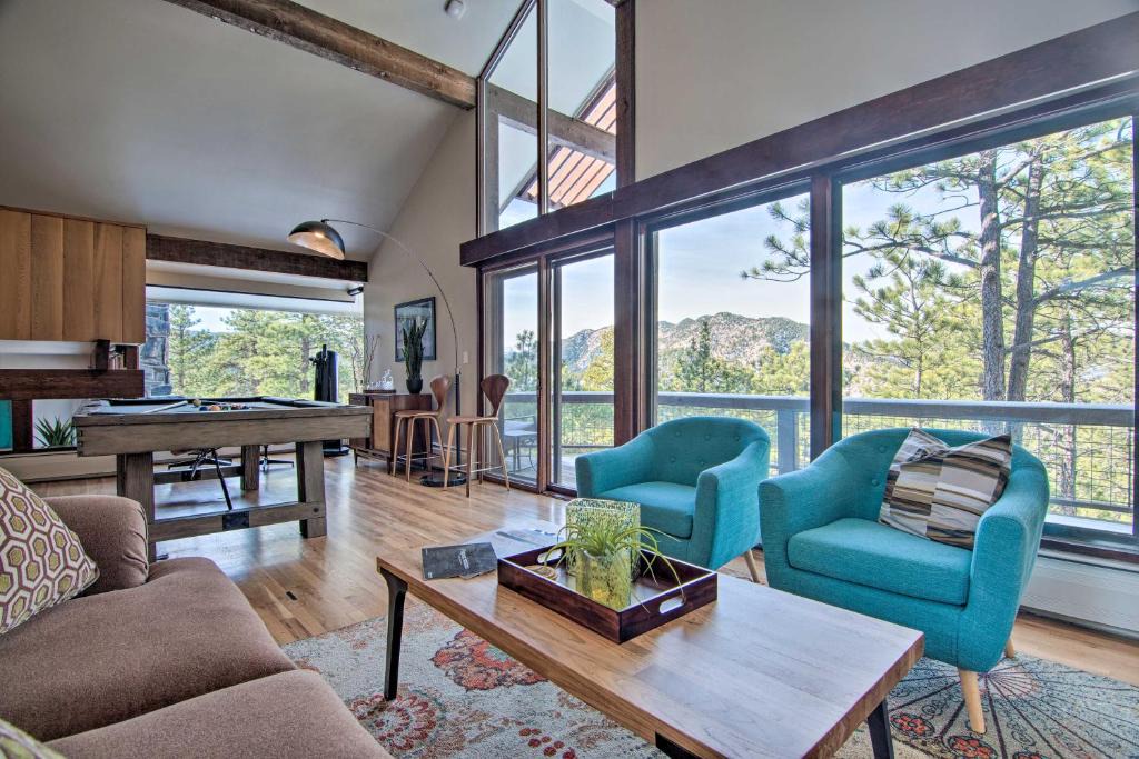 Boulder House | Chic Boulder Mountain Home w/Hot Tub + Views