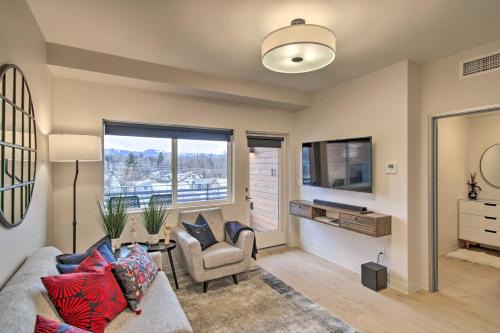 Bozeman House | Chic Bozeman Apartment - 1 Block Off West Main St!