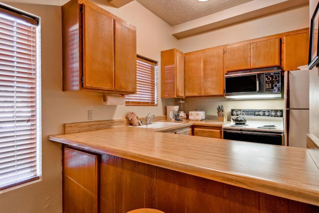 Ketchum House | Christophe Condo 503 - Year-round Outdoor Pool and Hot Tub and Bald Mt Views