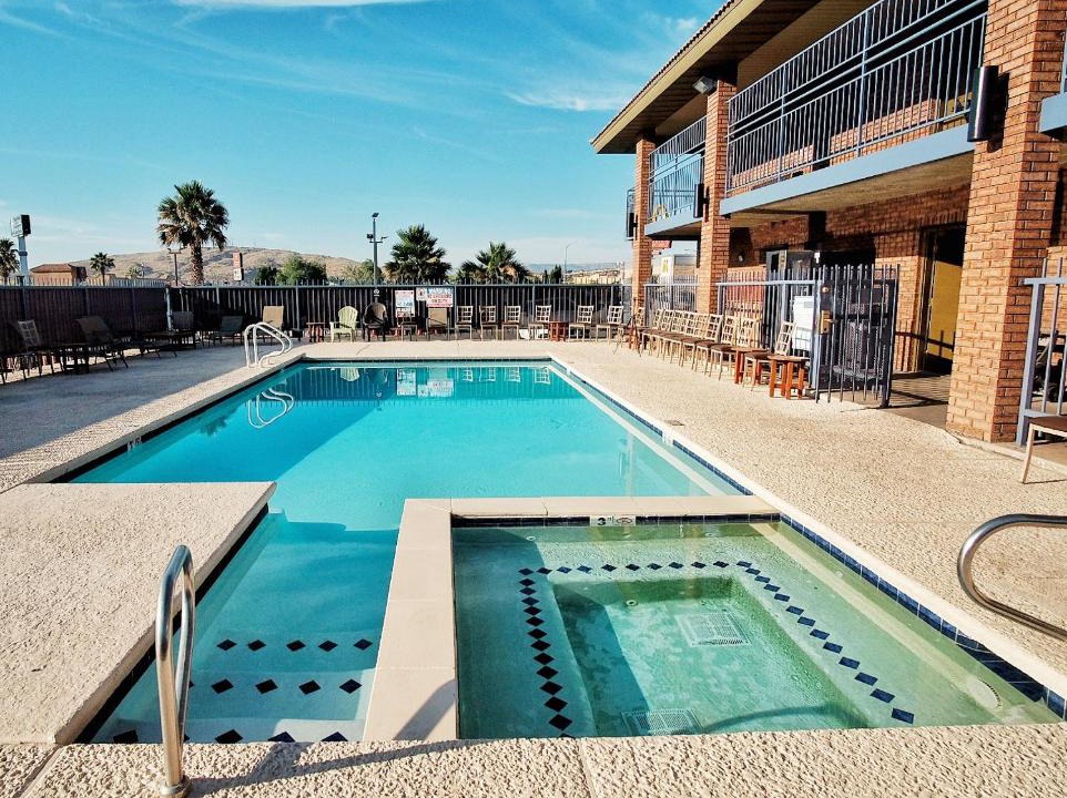 St. George Hotel | Claridge Inn - St. George