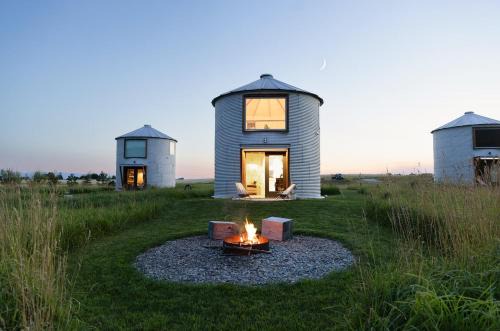 Kalispell House | Clark Farm Silos #3 - Stunning Mountain Views