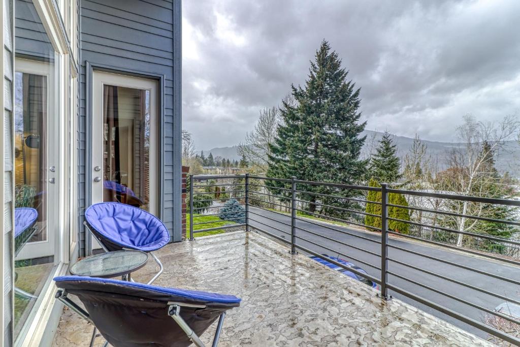 Hood River House | Clearwater Spring