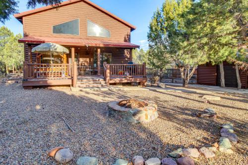 Show Low House | Close to Golf & Hiking: Show Low Family Cabin