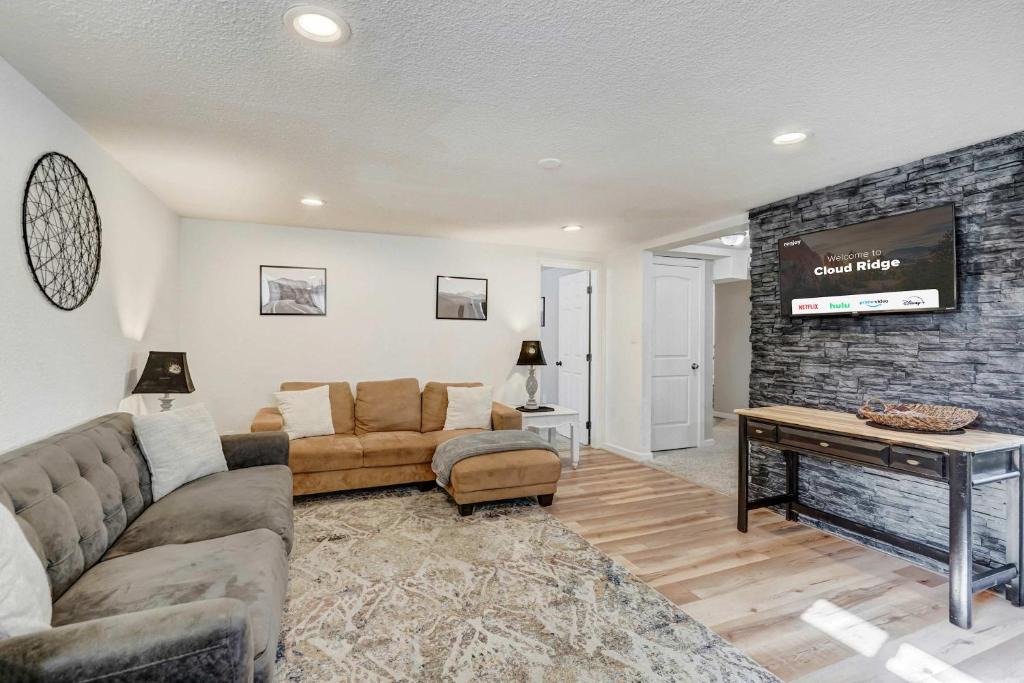 Colorado Springs Apartment | Cloud Ridge Cozy Suite w Fire Pit & Game Area