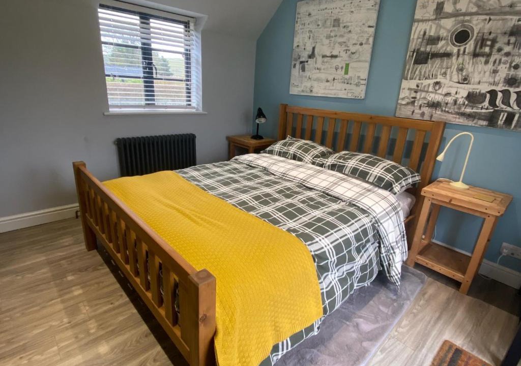 Warminster Bed & Breakfast | Cold Kitchen View
