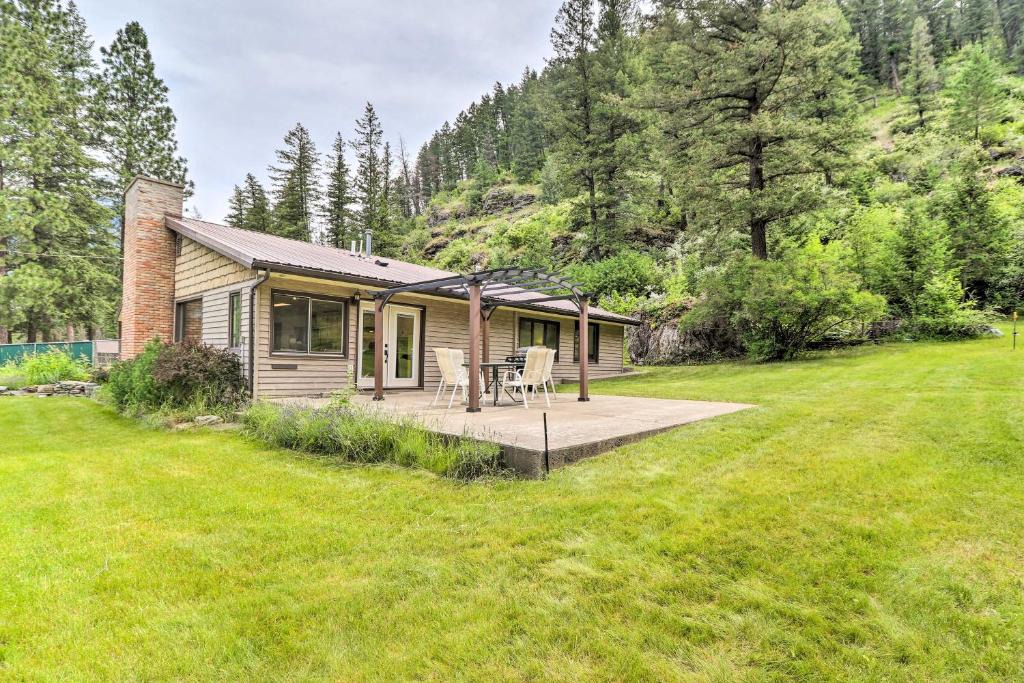 Columbia Falls House | Columbia Falls Home: 14 Mi to Glacier Nat’l Park!