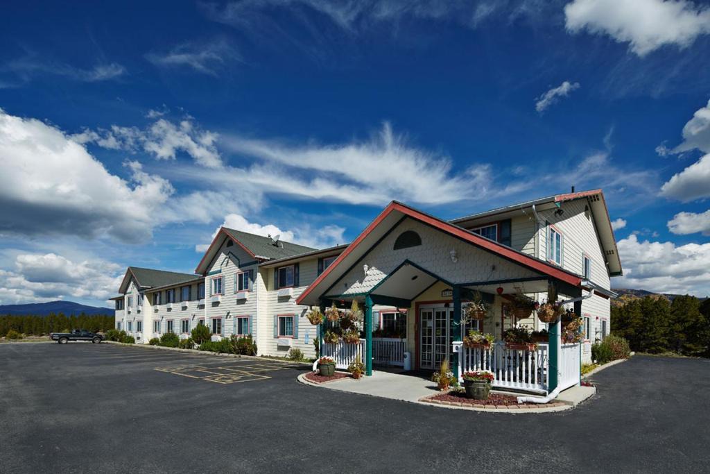 Leadville North Hotel | Columbine Inn and Suites