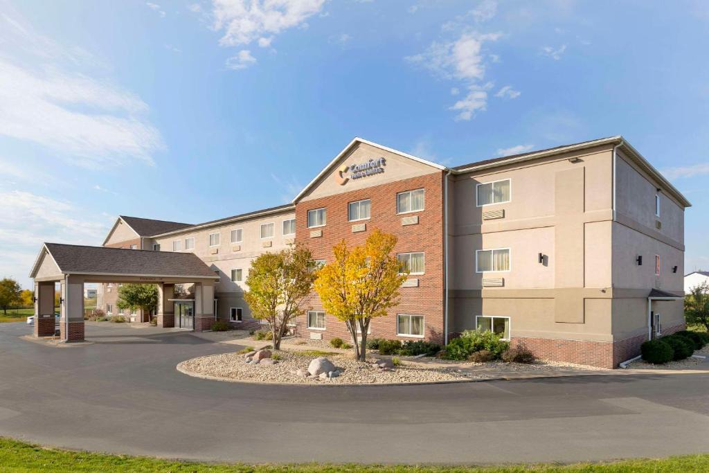 Davenport Hotel | Comfort Inn & Suites Davenport - Quad Cities