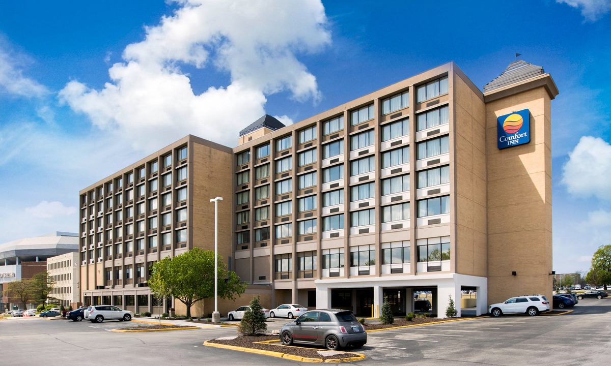 Downtown Des Moines Hotel | Comfort Inn & Suites Event Center