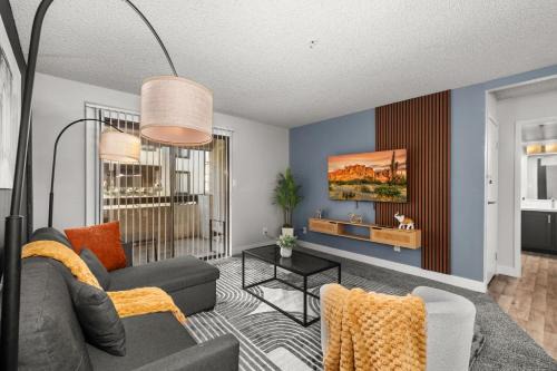 Tempe Apartment | Comfortable ASU-Area 2BR with Pool Outdoor Grills & WiFi