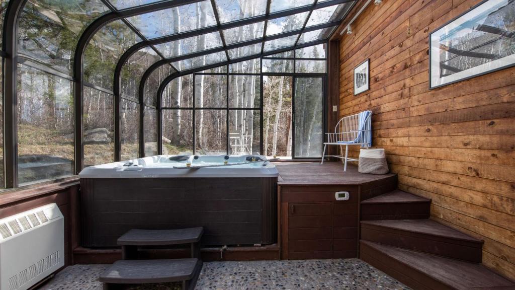 Matterhorn Village House | Condor by AvantStay