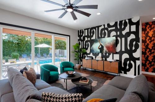 Camelback East House | Contour - Sparkling Pool - Mins to Phoenician Golf
