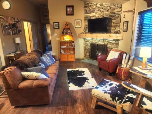 Red Lodge House | Cooper Cabin | Montana Charm in the Heart of Town