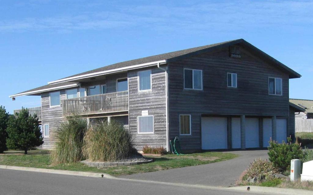 Bandon House | Coquille Point Condo
