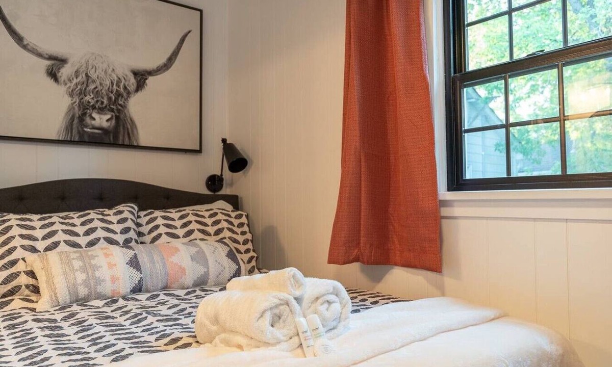 Spearfish Cottage | Cottage #3 - Spearfish Orchard Creek Cottages