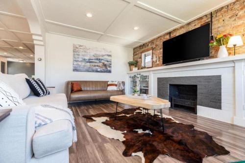 People's Freeway House | Cottage on Main - Only Minutes to Downtown SLC