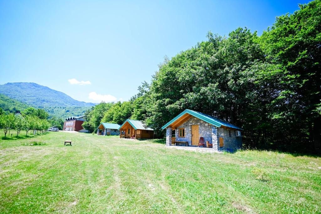 Mojkovac Ski Chalet | Cottages Serdar