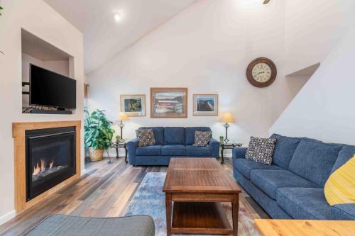 Cottonwood Heights House | Cottonwood Canyon Basecamp Retreat - 5 Bathrooms