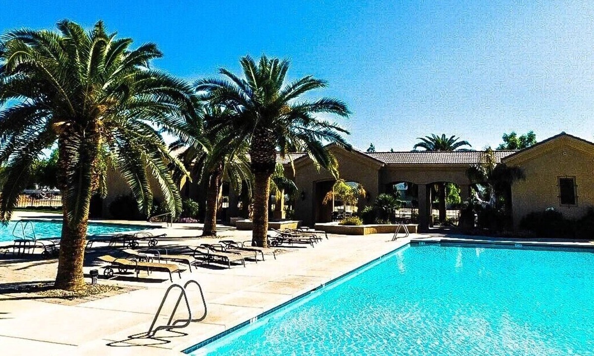 Mesa House | Country Club 1104, heated pool, 1000 feet from Golfland Sunsplash Amusement Park