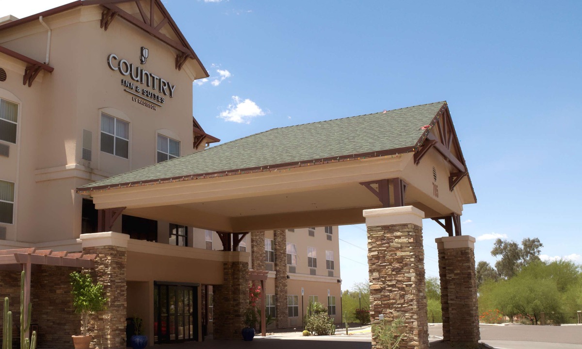 Barrio Hollywood Hotel | Country Inn & Suites by Radisson, Tucson City Center, AZ