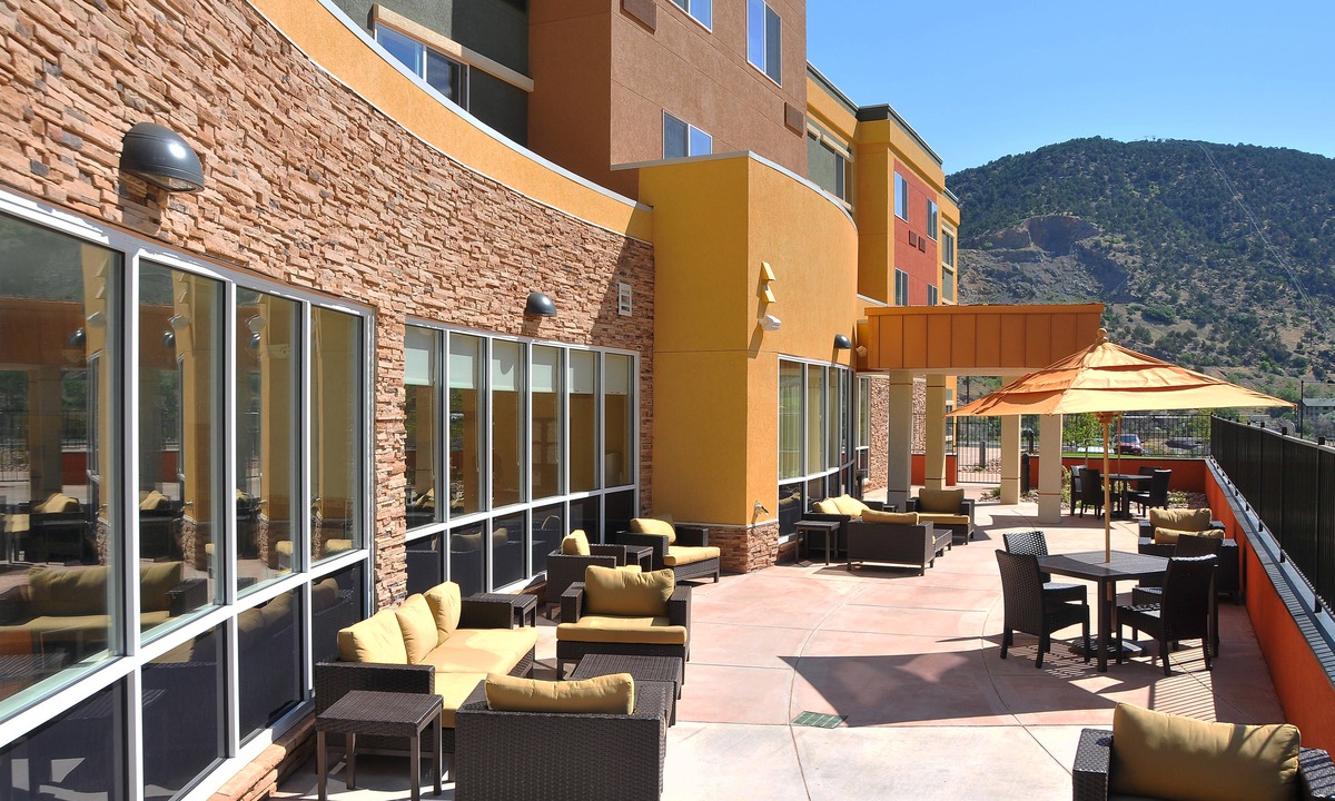 Glenwood Springs Hotel | Courtyard by Marriott Glenwood Springs
