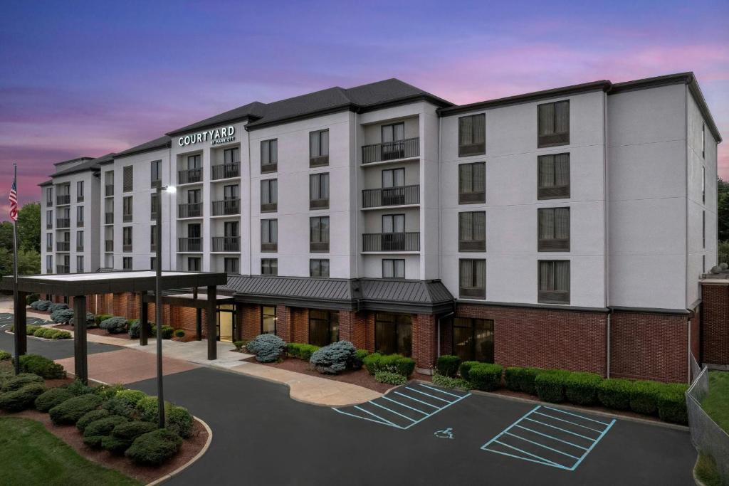 Bloomington Hotel | Courtyard by Marriott Bloomington