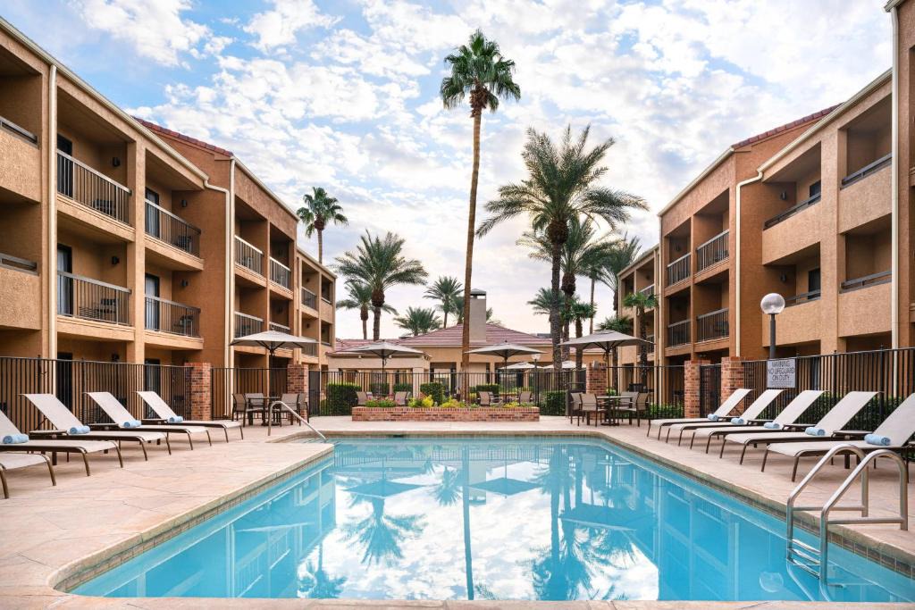 Las Vegas Hotel | Courtyard by Marriott Las Vegas Convention Center