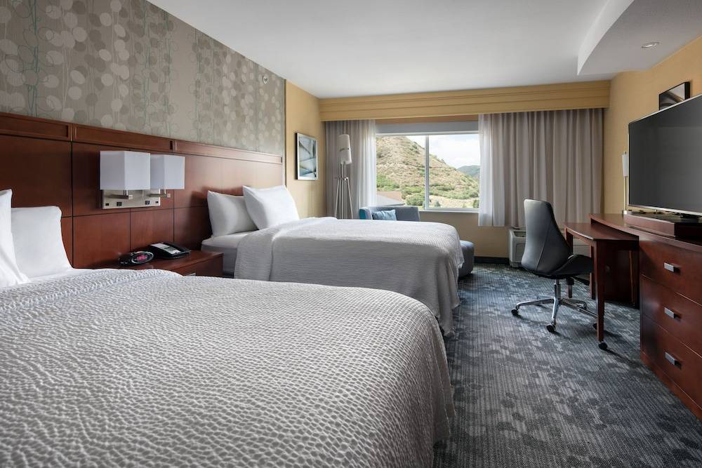 Glenwood Springs Hotel | Courtyard by Marriott Glenwood Springs