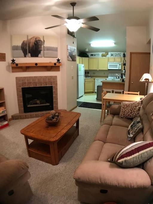 Big Sky Apartment | Cozy 2 BR Mountain View - walk to resort