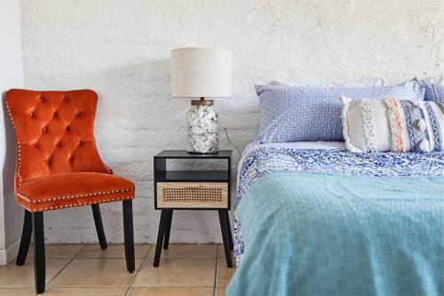 Glendale Apartment | Cozy 2BR Near Westgate & Stadium, Pet Friendly V2