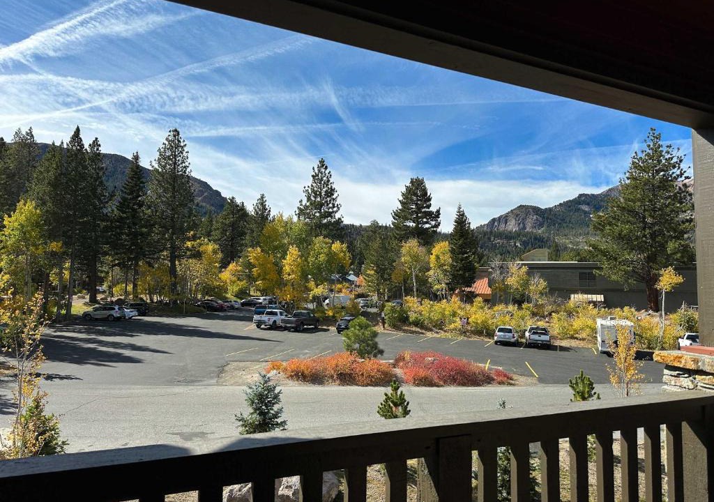 Mammoth Lakes House | Cozy Cabin for 8 Close to Eagle Lodge