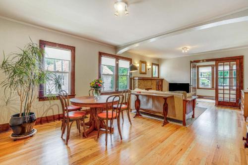 Cheyenne House | Cozy Cheyenne Home w/Yard < 1 Mi to Downtown!