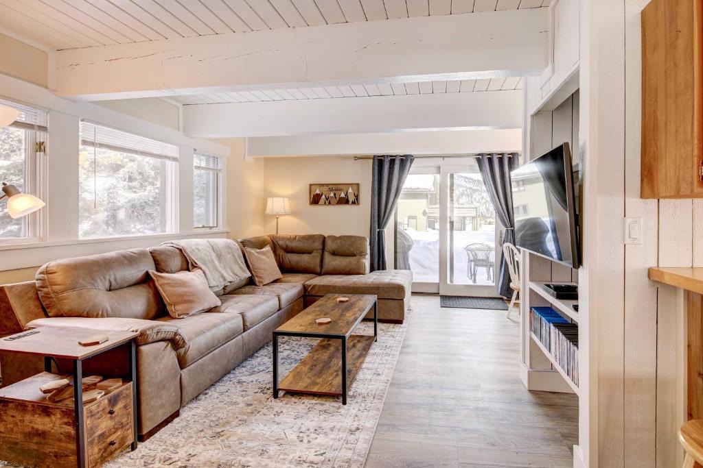 Big Sky Meadow Village House | Cozy Condo Near Golf, 7 Mi to Big Sky Resort!