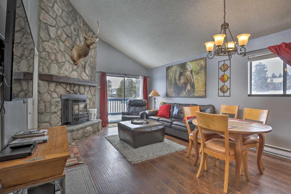 Fraser House | Cozy Fraser Mtn Retreat w/Shuttle to Winter Park