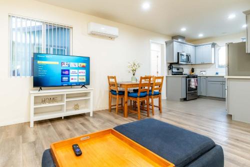 Glendora House | Cozy Glendora Home Walk to Route66 Near Disneyland