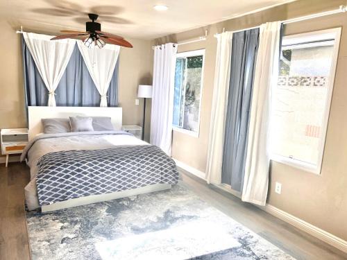 Harbor House | Cozy Room with Private bathroom & Entrance