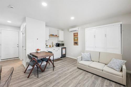 Tempe Apartment | Cozy Studio Retreat with Private Bath & Kitchenette
