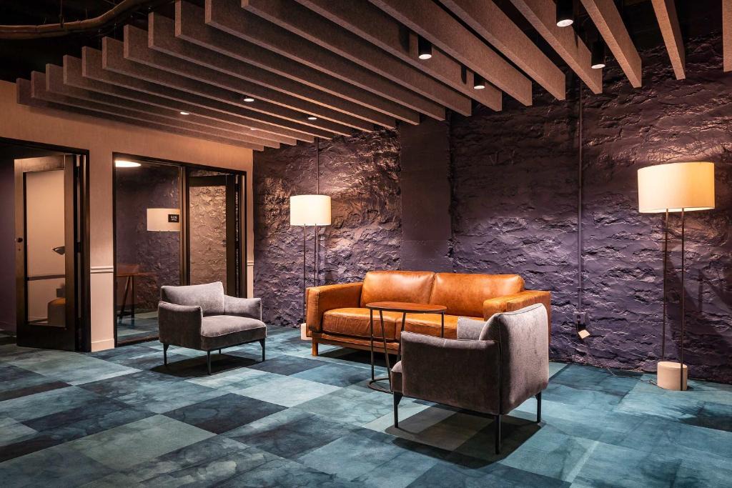 Downtown Cincinnati Apartment | CozySuites at Textile