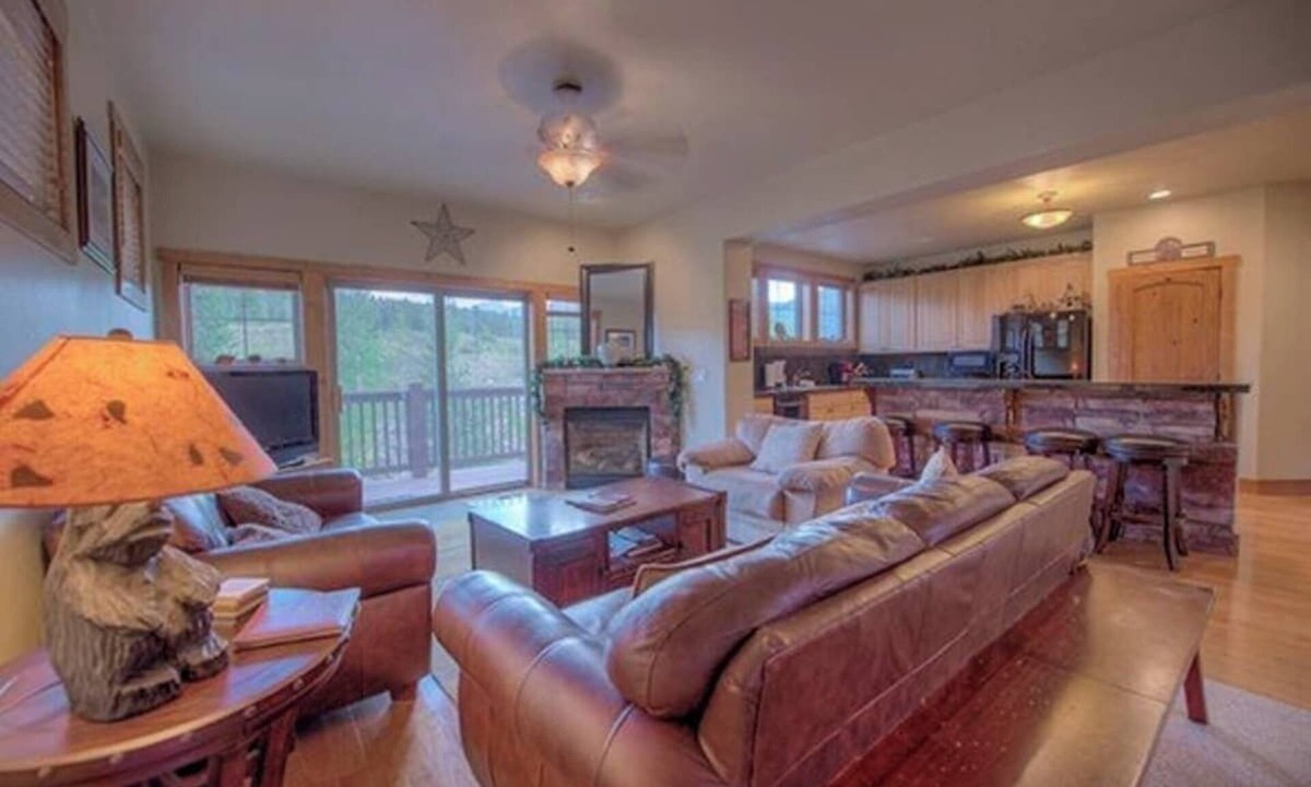 Vista Point Condo | Creekside Breckenridge Gem: Hot Tub and Fire Pit