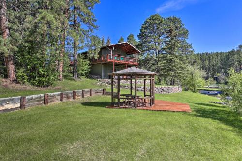 Rimrock House | Creekside Rapid City Cabin w/Deck on 30 Acres!
